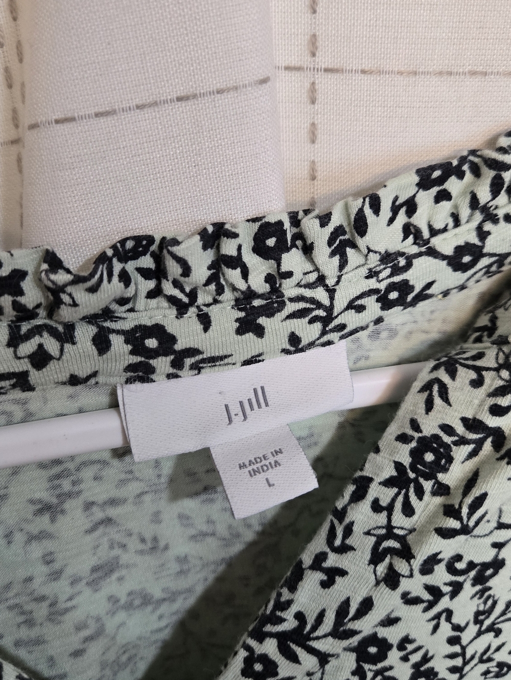 J Jill Floral Tunic Top - Picture 6 of 8